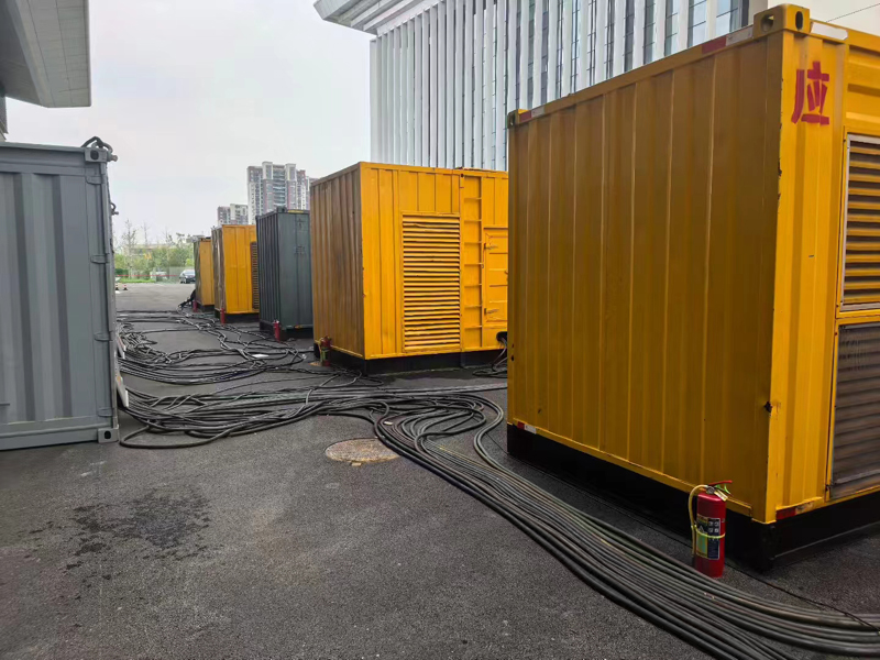 河南不同季节柴油发电机组保养有哪些注意事项?