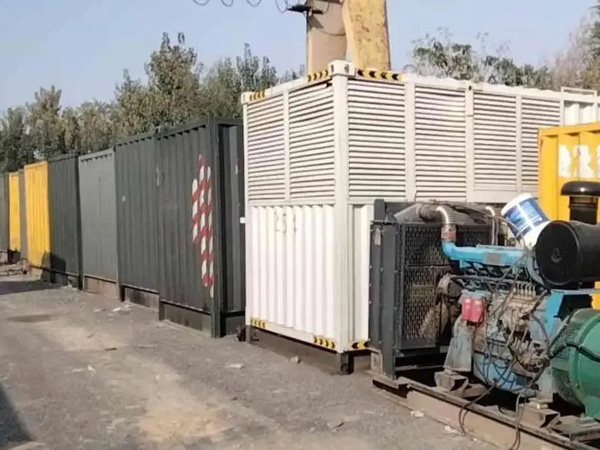 河南200KW柴油发电机机组每小时油耗是多少?